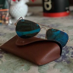 Like new ray ban blue flash aviators